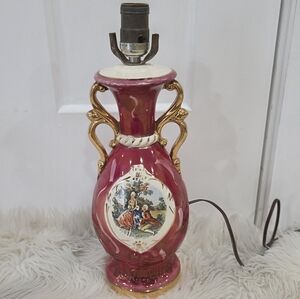 Vintage Victorian Mid 20th Century George & Marta Washington Porcelain Lamp